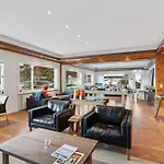 Montana Hotel