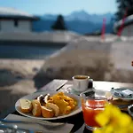 Montana Hotel 3*