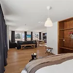 Montana Hotel